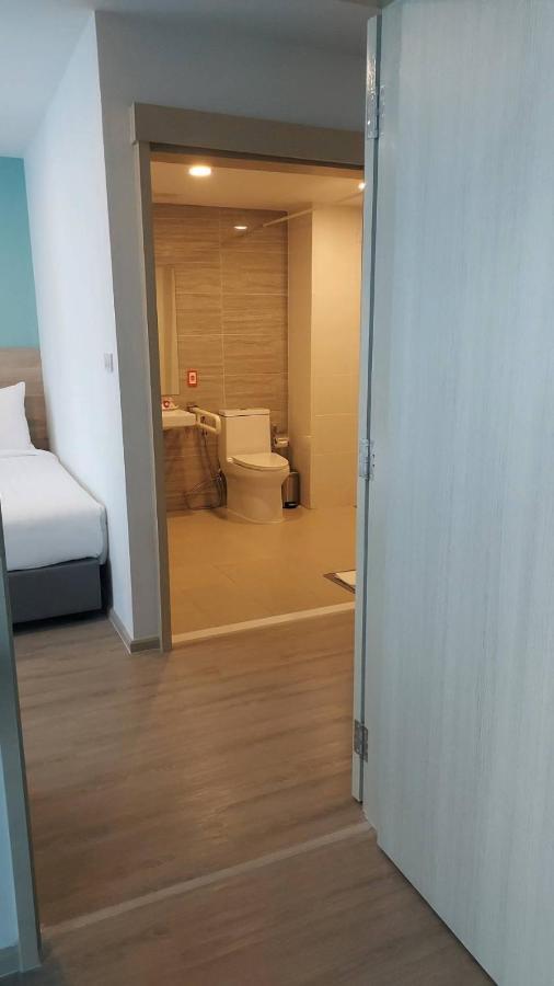 Wellness Stay & Hotel Sukhumvit 107 Bangkok Exterior foto