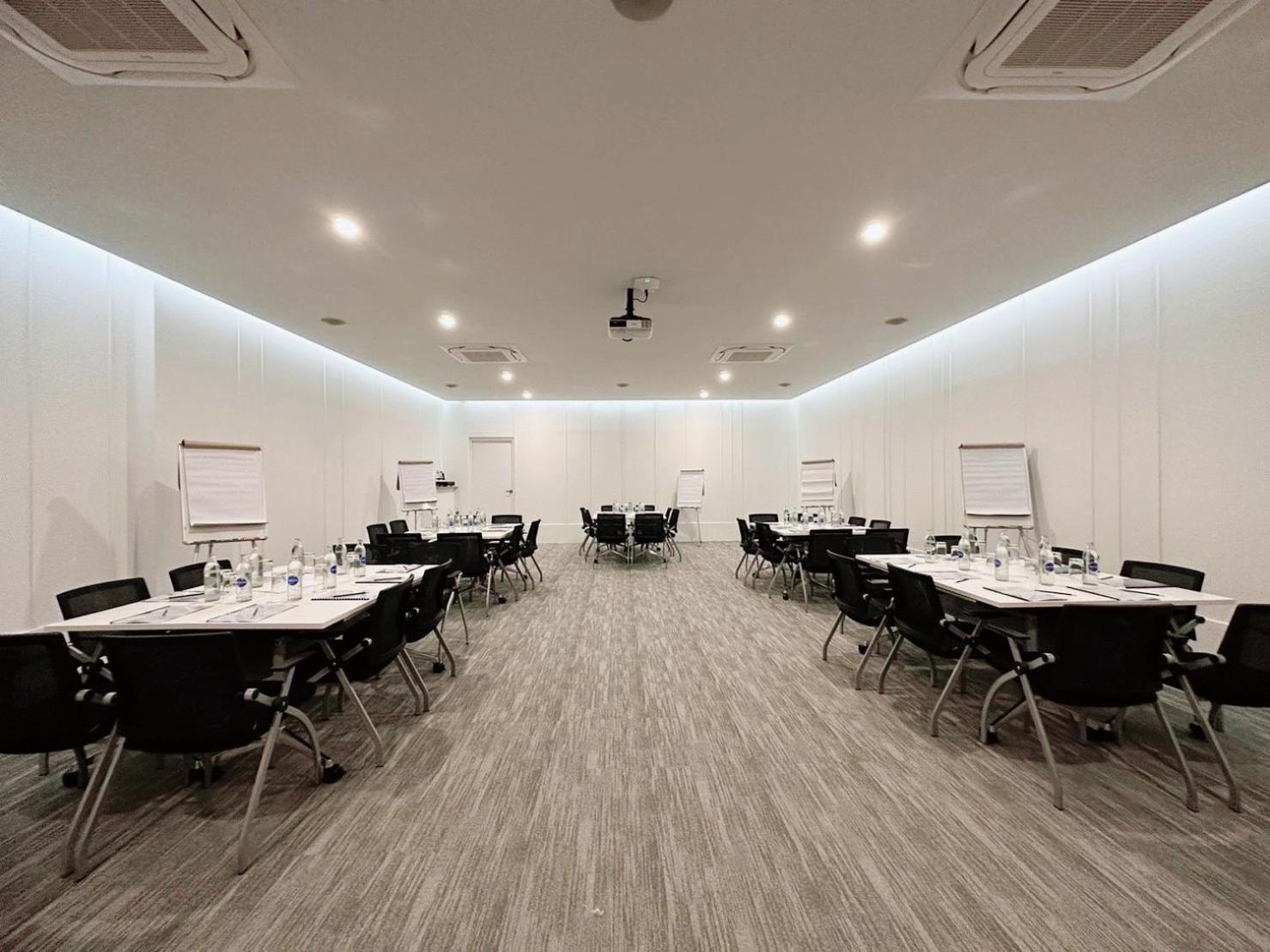 Wellness Stay & Hotel Sukhumvit 107 Bangkok Exterior foto